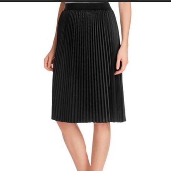 T Tahari Dresses & Skirts - T TAHARI PHEOBE Black Satin Pleated Skirt size M
